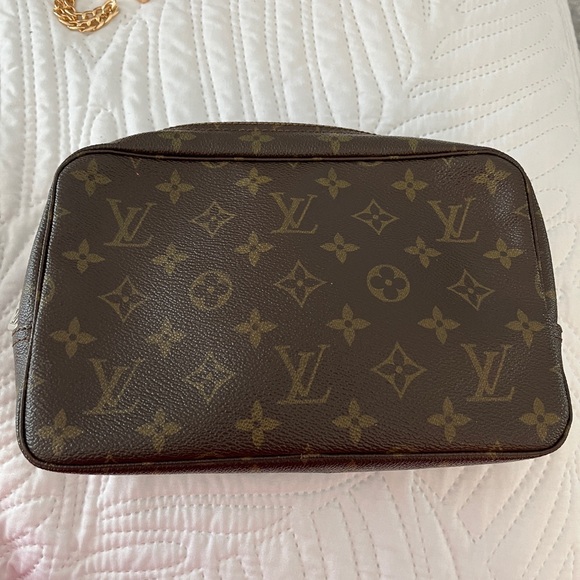 Louis Vuitton Dark Brown Monogram Pouch - Picture 2 of 10